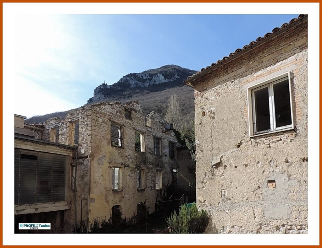 Esanatoglia ex conceria 7418